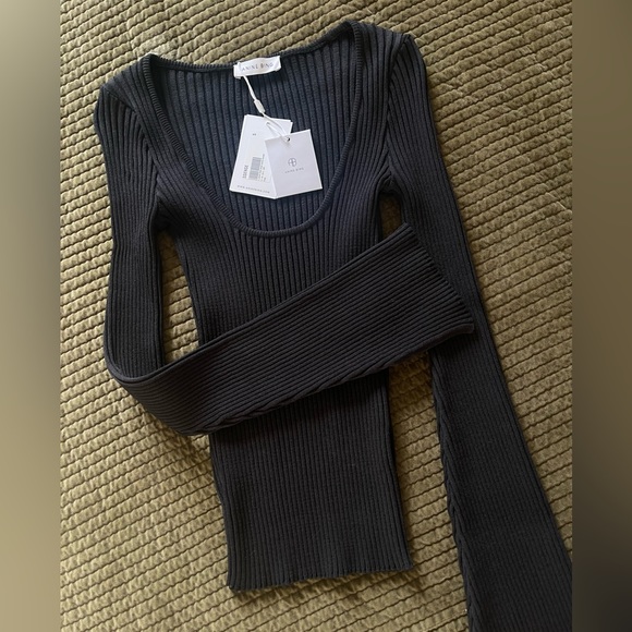 BNWT ANINE BING scarlet longsleeve top - Picture 2 of 4